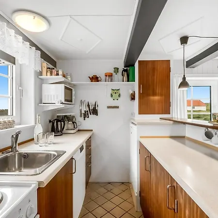 Dietlinde - 100m From The Sea By Interhome